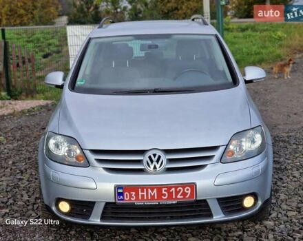 Фольксваген Гольф Плюс 2007 в Луцке на Automoto.ua Серый Фольксваген Гольф Плюс, объемом двигателя 1.6 л и пробегом 200 тыс. км за 5700 $, фото 1 на Automoto.ua