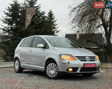Серый Фольксваген Гольф Плюс, объемом двигателя 1.6 л и пробегом 220 тыс. км за 6190 $, фото 14 на Automoto.ua