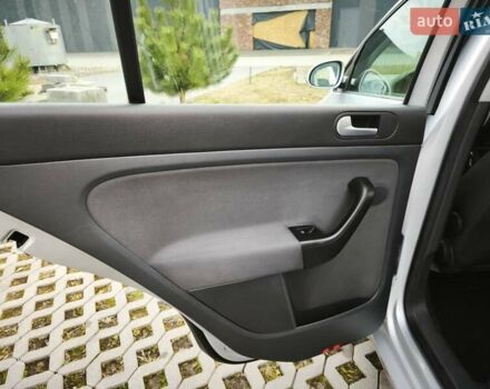 Серый Фольксваген Гольф Плюс, объемом двигателя 1.6 л и пробегом 163 тыс. км за 6900 $, фото 50 на Automoto.ua