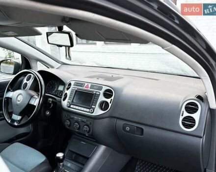 Серый Фольксваген Гольф Плюс, объемом двигателя 1.6 л и пробегом 223 тыс. км за 7499 $, фото 89 на Automoto.ua