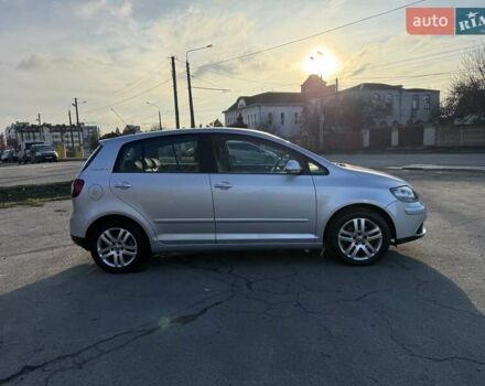 Серый Фольксваген Гольф Плюс, объемом двигателя 1.6 л и пробегом 158 тыс. км за 6700 $, фото 6 на Automoto.ua