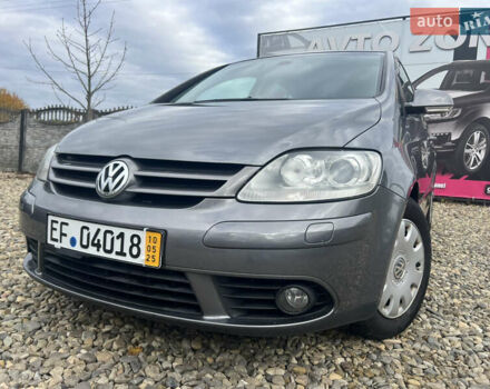 Серый Фольксваген Гольф Плюс, объемом двигателя 1.6 л и пробегом 220 тыс. км за 6599 $, фото 1 на Automoto.ua