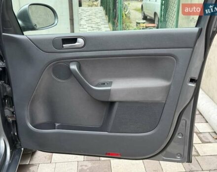 Сірий Фольксваген Golf Plus, об'ємом двигуна 1.9 л та пробігом 241 тис. км за 6600 $, фото 39 на Automoto.ua