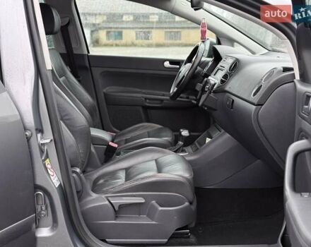 Сірий Фольксваген Golf Plus, об'ємом двигуна 1.39 л та пробігом 266 тис. км за 7150 $, фото 27 на Automoto.ua