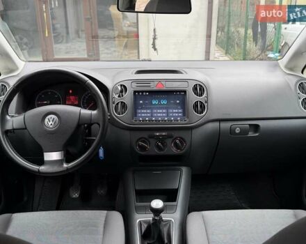 Сірий Фольксваген Golf Plus, об'ємом двигуна 1.9 л та пробігом 241 тис. км за 6600 $, фото 44 на Automoto.ua