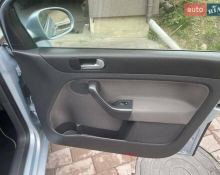 Серый Фольксваген Гольф Плюс, объемом двигателя 1.6 л и пробегом 198 тыс. км за 6900 $, фото 30 на Automoto.ua