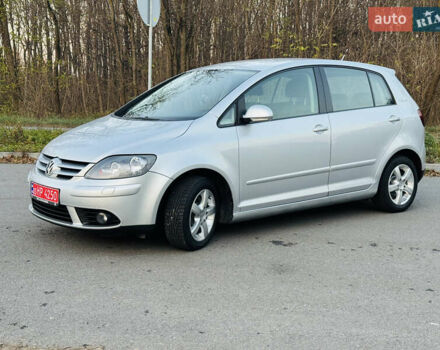 Серый Фольксваген Гольф Плюс, объемом двигателя 1.6 л и пробегом 180 тыс. км за 5699 $, фото 5 на Automoto.ua