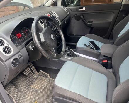 Серый Фольксваген Гольф Плюс, объемом двигателя 1.6 л и пробегом 253 тыс. км за 9800 $, фото 12 на Automoto.ua