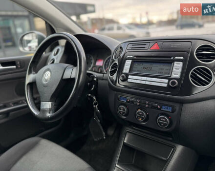 Серый Фольксваген Гольф Плюс, объемом двигателя 1.6 л и пробегом 192 тыс. км за 6200 $, фото 61 на Automoto.ua