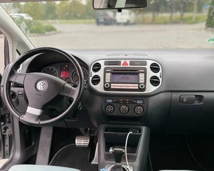 Серый Фольксваген Гольф Плюс, объемом двигателя 1.4 л и пробегом 160 тыс. км за 7700 $, фото 11 на Automoto.ua