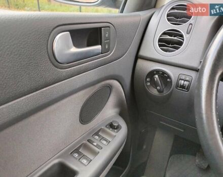 Серый Фольксваген Гольф Плюс, объемом двигателя 1.6 л и пробегом 106 тыс. км за 7300 $, фото 51 на Automoto.ua