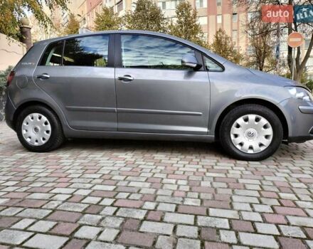 Серый Фольксваген Гольф Плюс, объемом двигателя 1.6 л и пробегом 106 тыс. км за 7300 $, фото 6 на Automoto.ua