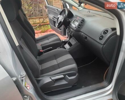 Серый Фольксваген Гольф Плюс, объемом двигателя 1.6 л и пробегом 112 тыс. км за 7300 $, фото 28 на Automoto.ua