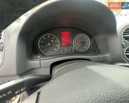 Серый Фольксваген Гольф Плюс, объемом двигателя 1.6 л и пробегом 220 тыс. км за 6599 $, фото 22 на Automoto.ua