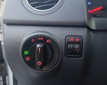 Сірий Фольксваген Golf Plus, об'ємом двигуна 1.4 л та пробігом 220 тис. км за 4400 $, фото 16 на Automoto.ua