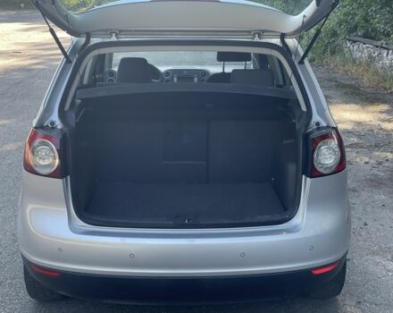 Серый Фольксваген Гольф Плюс, объемом двигателя 1.6 л и пробегом 235 тыс. км за 6999 $, фото 14 на Automoto.ua