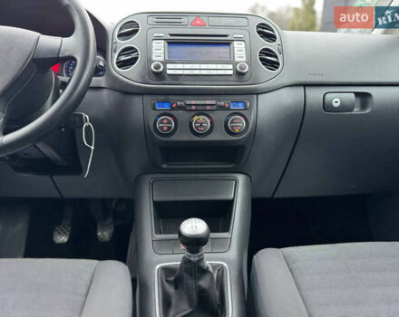 Серый Фольксваген Гольф Плюс, объемом двигателя 1.6 л и пробегом 220 тыс. км за 6190 $, фото 72 на Automoto.ua