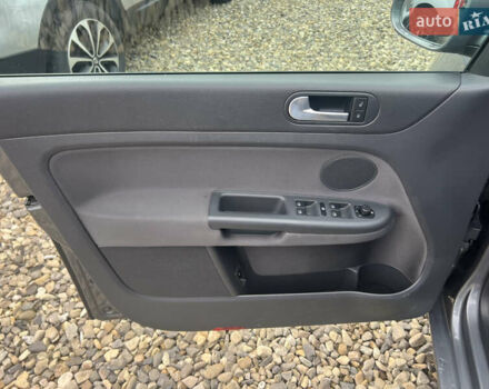 Серый Фольксваген Гольф Плюс, объемом двигателя 1.6 л и пробегом 220 тыс. км за 6599 $, фото 12 на Automoto.ua