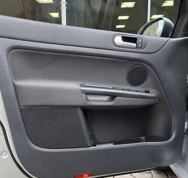 Сірий Фольксваген Golf Plus, об'ємом двигуна 1.6 л та пробігом 190 тис. км за 6200 $, фото 45 на Automoto.ua