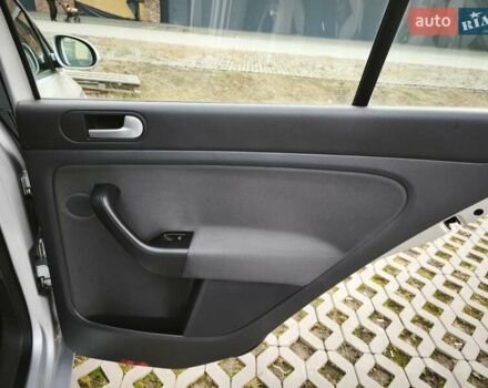 Серый Фольксваген Гольф Плюс, объемом двигателя 1.6 л и пробегом 163 тыс. км за 6900 $, фото 55 на Automoto.ua