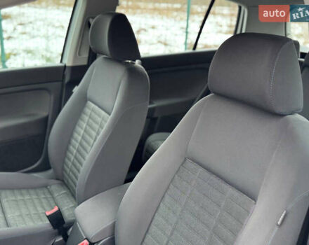 Серый Фольксваген Гольф Плюс, объемом двигателя 1.6 л и пробегом 220 тыс. км за 6190 $, фото 64 на Automoto.ua