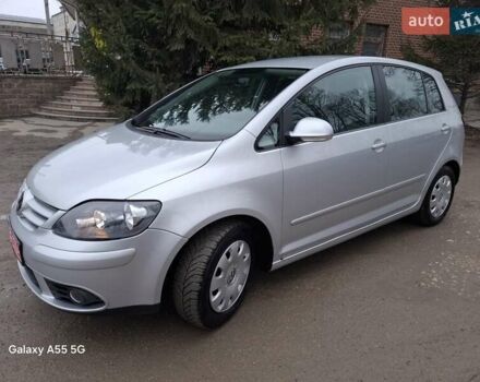 Серый Фольксваген Гольф Плюс, объемом двигателя 1.4 л и пробегом 222 тыс. км за 5850 $, фото 4 на Automoto.ua