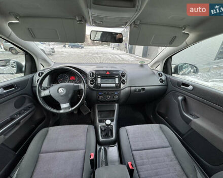 Серый Фольксваген Гольф Плюс, объемом двигателя 1.6 л и пробегом 192 тыс. км за 6200 $, фото 50 на Automoto.ua