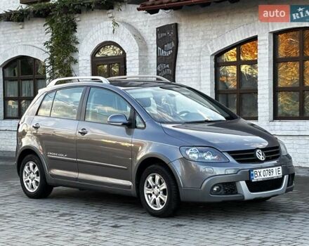 Серый Фольксваген Гольф Плюс, объемом двигателя 1.6 л и пробегом 223 тыс. км за 7499 $, фото 6 на Automoto.ua