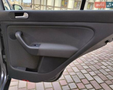 Серый Фольксваген Гольф Плюс, объемом двигателя 1.6 л и пробегом 106 тыс. км за 7300 $, фото 66 на Automoto.ua