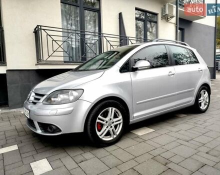 Серый Фольксваген Гольф Плюс, объемом двигателя 1.6 л и пробегом 233 тыс. км за 5750 $, фото 1 на Automoto.ua