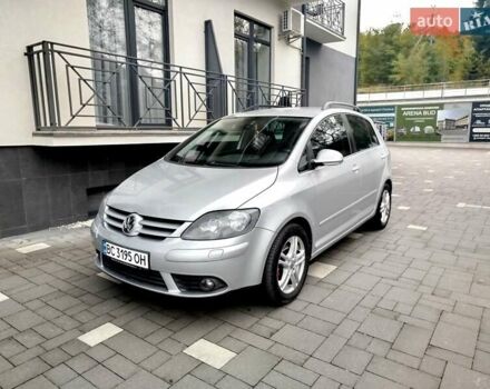 Серый Фольксваген Гольф Плюс, объемом двигателя 1.6 л и пробегом 233 тыс. км за 5750 $, фото 9 на Automoto.ua