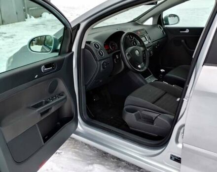 Серый Фольксваген Гольф Плюс, объемом двигателя 1.6 л и пробегом 184 тыс. км за 6650 $, фото 10 на Automoto.ua