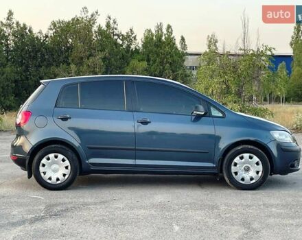 Сірий Фольксваген Golf Plus, об'ємом двигуна 1.6 л та пробігом 233 тис. км за 6900 $, фото 2 на Automoto.ua