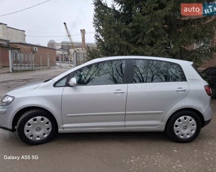 Серый Фольксваген Гольф Плюс, объемом двигателя 1.4 л и пробегом 222 тыс. км за 5850 $, фото 6 на Automoto.ua
