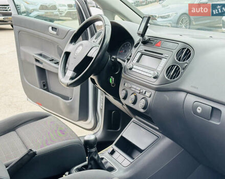 Серый Фольксваген Гольф Плюс, объемом двигателя 1.6 л и пробегом 183 тыс. км за 7200 $, фото 23 на Automoto.ua