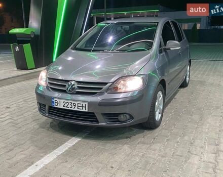 Серый Фольксваген Гольф Плюс, объемом двигателя 1.6 л и пробегом 142 тыс. км за 6500 $, фото 4 на Automoto.ua