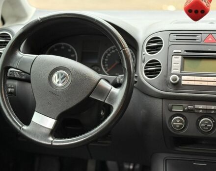 Серый Фольксваген Гольф Плюс, объемом двигателя 1.6 л и пробегом 247 тыс. км за 6200 $, фото 6 на Automoto.ua