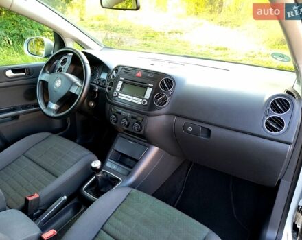 Сірий Фольксваген Golf Plus, об'ємом двигуна 1.4 л та пробігом 265 тис. км за 5100 $, фото 27 на Automoto.ua