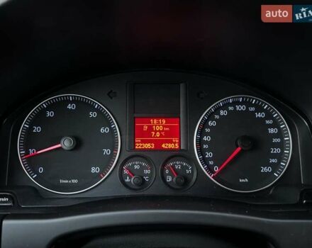 Серый Фольксваген Гольф Плюс, объемом двигателя 1.6 л и пробегом 223 тыс. км за 7499 $, фото 98 на Automoto.ua