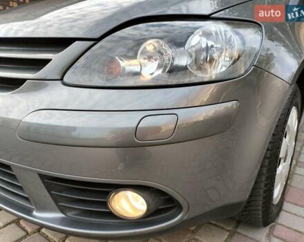 Серый Фольксваген Гольф Плюс, объемом двигателя 1.6 л и пробегом 106 тыс. км за 7300 $, фото 25 на Automoto.ua