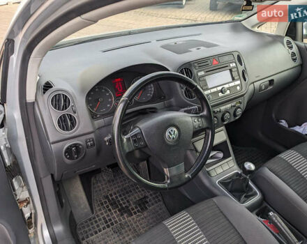 Сірий Фольксваген Golf Plus, об'ємом двигуна 1.4 л та пробігом 191 тис. км за 5990 $, фото 6 на Automoto.ua