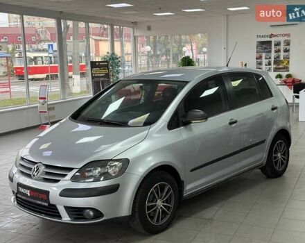 Серый Фольксваген Гольф Плюс, объемом двигателя 1.6 л и пробегом 283 тыс. км за 6490 $, фото 2 на Automoto.ua