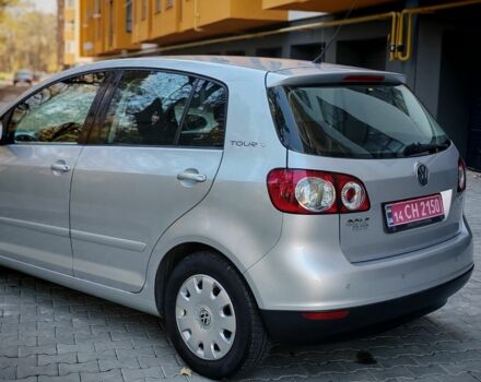 Серый Фольксваген Гольф Плюс, объемом двигателя 1.6 л и пробегом 181 тыс. км за 5499 $, фото 5 на Automoto.ua