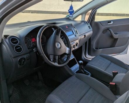 Серый Фольксваген Гольф Плюс, объемом двигателя 1.6 л и пробегом 181 тыс. км за 5550 $, фото 5 на Automoto.ua