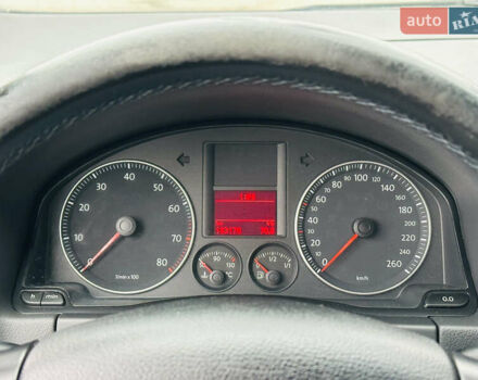 Серый Фольксваген Гольф Плюс, объемом двигателя 1.6 л и пробегом 183 тыс. км за 7200 $, фото 27 на Automoto.ua