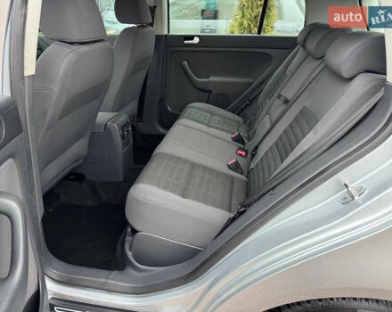 Серый Фольксваген Гольф Плюс, объемом двигателя 1.6 л и пробегом 220 тыс. км за 6190 $, фото 49 на Automoto.ua