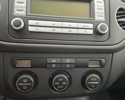 Серый Фольксваген Гольф Плюс, объемом двигателя 1.4 л и пробегом 222 тыс. км за 5850 $, фото 27 на Automoto.ua