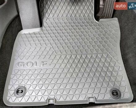 Серый Фольксваген Гольф Плюс, объемом двигателя 1.6 л и пробегом 106 тыс. км за 7300 $, фото 74 на Automoto.ua