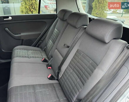 Серый Фольксваген Гольф Плюс, объемом двигателя 1.6 л и пробегом 220 тыс. км за 6190 $, фото 46 на Automoto.ua