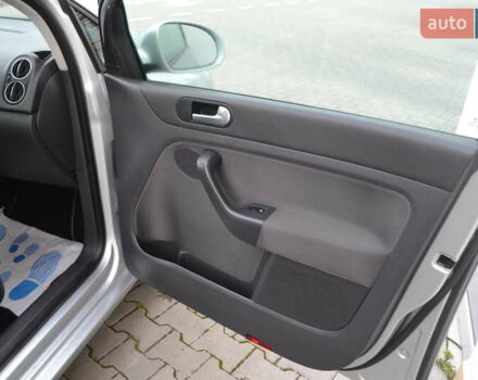 Сірий Фольксваген Golf Plus, об'ємом двигуна 1.6 л та пробігом 160 тис. км за 7999 $, фото 33 на Automoto.ua